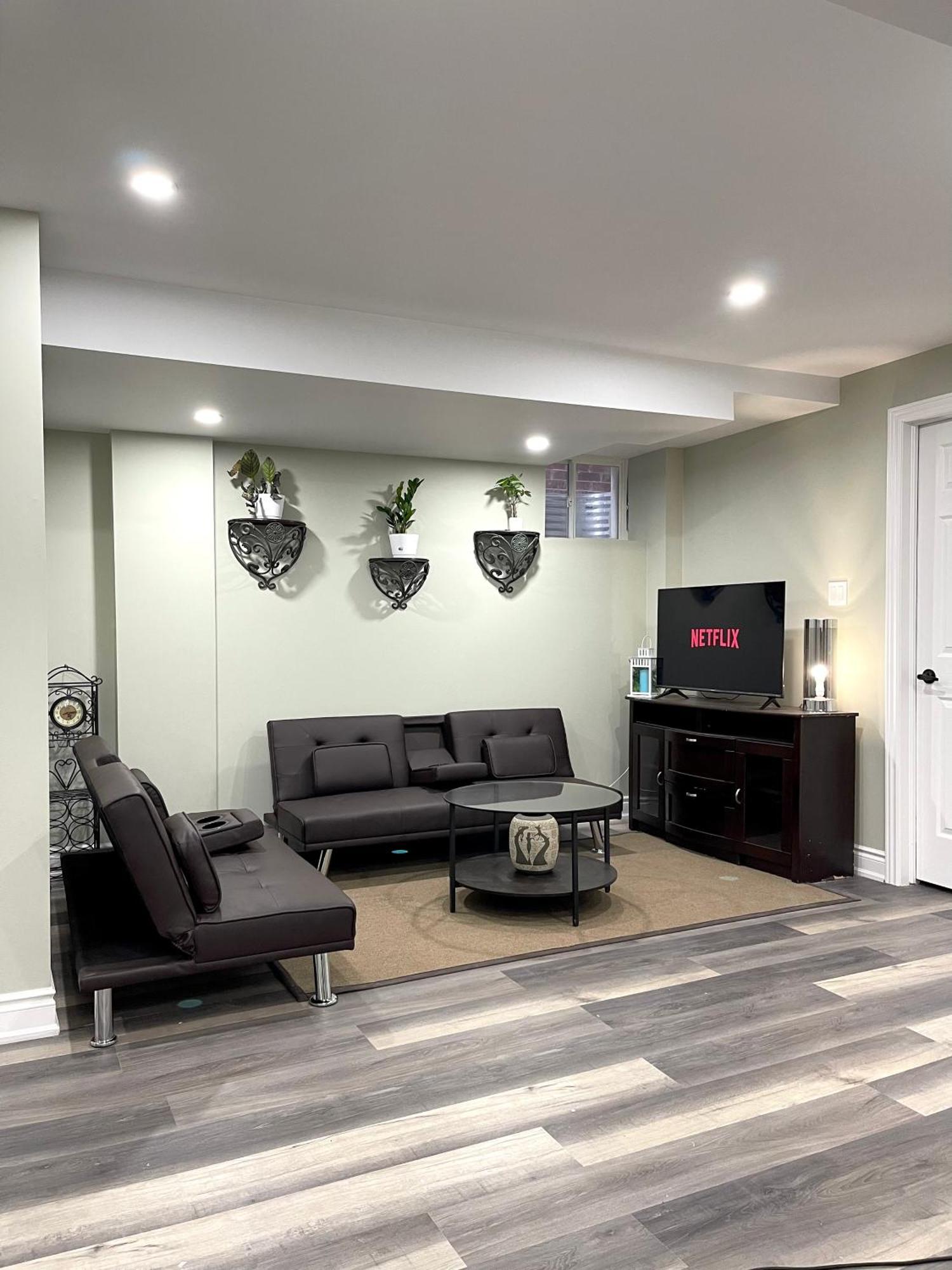Niagara Falls Bnb 15 Mins Away From Falls 소롤드 외부 사진